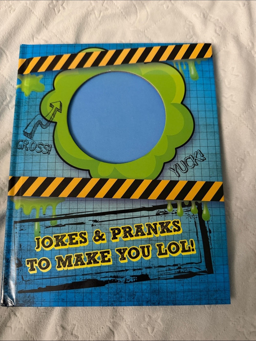 Scholastic Blue and Green Jokes & Pranks Book